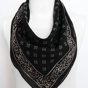 Bestseller / Cotton Bandana Scarf / Man Woman Bandana / Floral / Fashionable Gift / Wedding Bridesmaid / Quick Ship / Kit Western Black