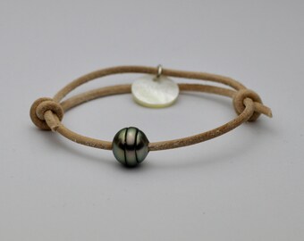 Bracciale PEARLS & COLORS TRIO In Oro Con 3 Perle Di Tahiti 8-9 Mm – Qualità A+, Certificato, Astuccio