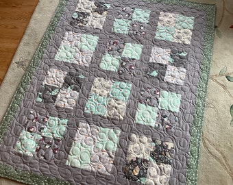 Baby quilt 42x55 FLANNEL Winter snuggle