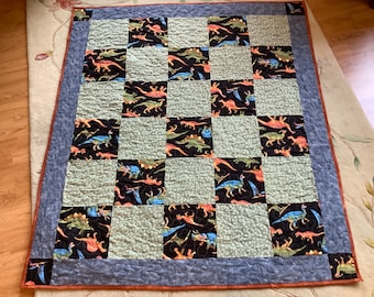 homemade FLANNEL Quilt Youth Baby blanket 50x60 DINOSAURS green dots