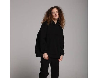 Sudadera con capucha de lactancia oversize COZY BLACK. Sudadera con capucha de lactancia y lactancia