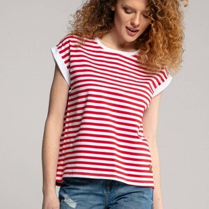 Handmade breastfeeding t-shirt RED stripes. Cotton clothes with nursing zipper. Breastfeeding-friendly fashion. Maternity clothing. image 6