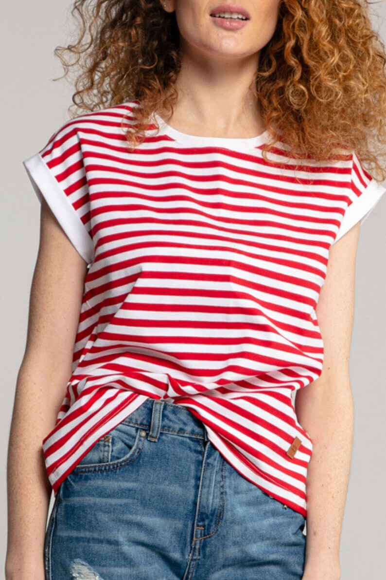 Handmade breastfeeding t-shirt RED stripes. Cotton clothes with nursing zipper. Breastfeeding-friendly fashion. Maternity clothing. image 5