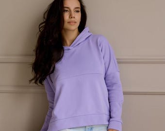 Felpa con cappuccio per allattamento COMFY color lavanda. Moda adatta all'allattamento. Abbigliamento premaman.