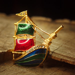 Sail boat brooch pin, antique styled vintage costume jewelry look, fine unique jewellery #5063
