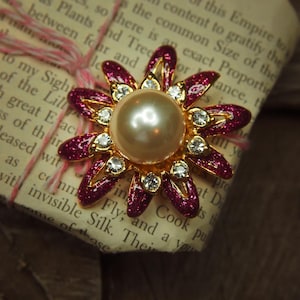 Bromeliad Pearl Brooch antique vintage styled, bridesmaid, rhinestone diamante, wedding, mothers gift, men lapel, enamel, hijab #5283