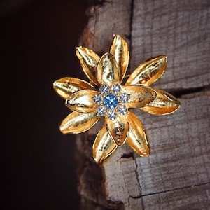 Lily Brooch Brooch antique vintage styled, bridesmaid, rhinestone diamante, wedding, mothers gift, men lapel, enamel, hijab #5673