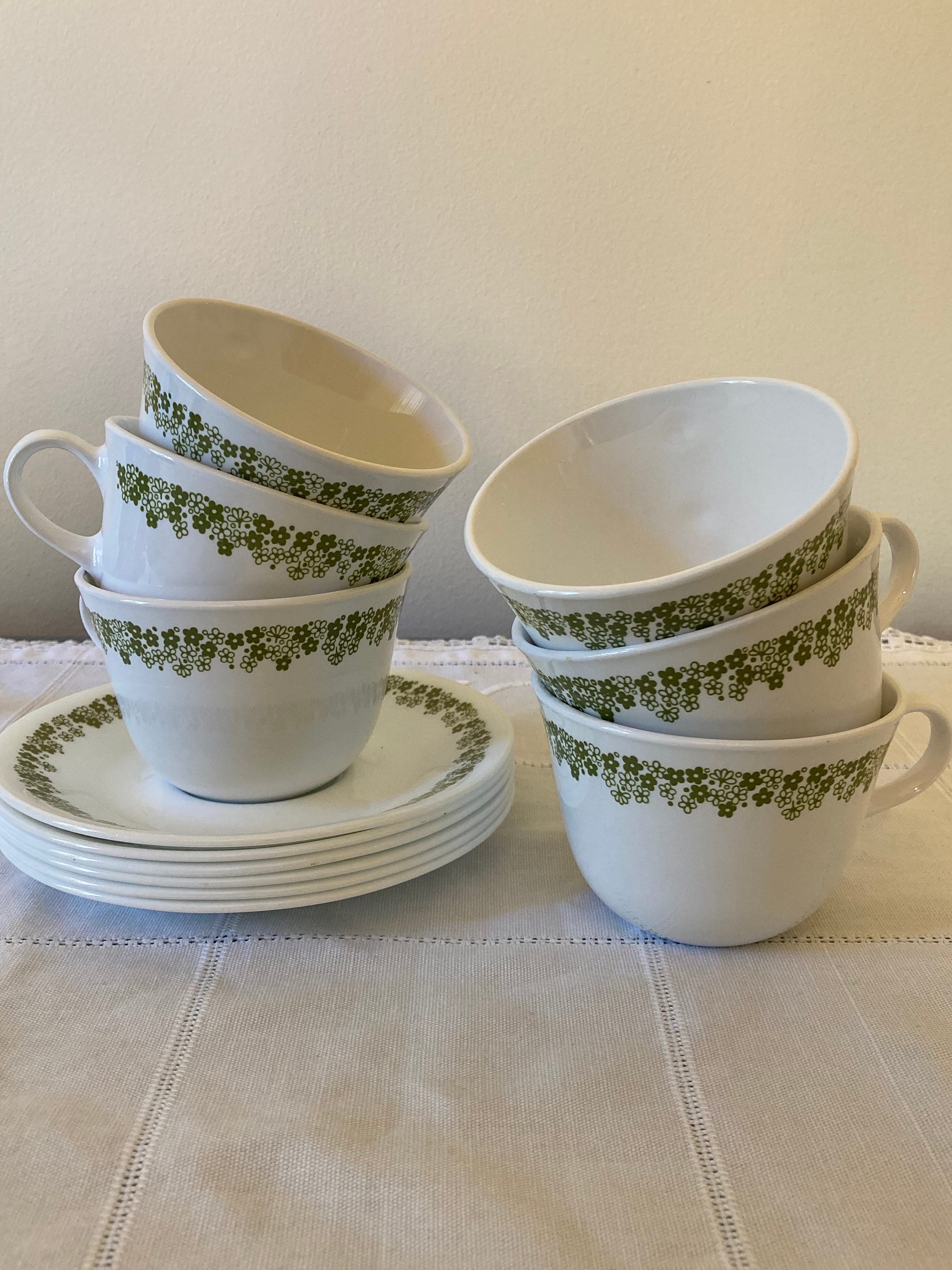 Pyrex Corelle Crazy Daisy / Spring Blossom Set of Cups and Saucers