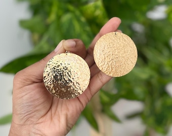 Pendientes de disco de latón // Pendientes extragrandes // Pendientes bohemios // Pendientes de latón martillado // Pendientes africanos // Pendientes bohemios de latón