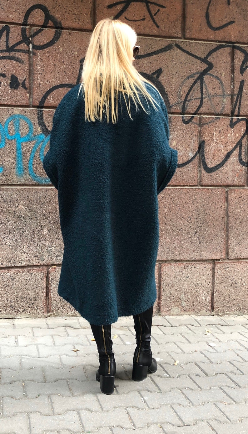 Sculpture Couture Loose Maxi Coat Oversized Maxi Cape Coat Extravagant Women Coat with Pockets Warm Half Belted Fashion Jacket