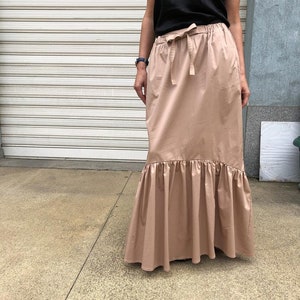 Women Long Elegant Skirt / Maxi Cotton Skirt / Oversize Summer Maxi Skirt with Pockets Ruffle Shuffle image 8