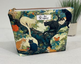 Cat print makeup bag/toiletry bag.