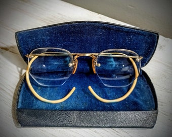 Vintage Reading Glasses  MID- Century Retro eyewear