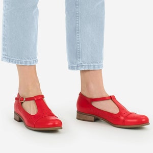 Jane - Women&#39;s red leather shoes, fashionable Mary Jane shoes with round toes and elegant soles, fully handcrafted and customizable