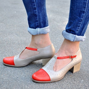 Jane Pumps - Women&#39;s t-strap Mary Janes in beige leather with red accents, summer block heels, bright shoes, fully handmade and customizable