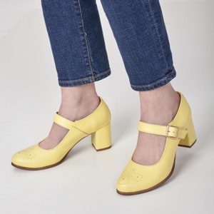 Joplin - Women&#39;s Mary Jane shoes in yellow leather, dress pumps with block heels, colour shoes for spring season, handmade and customizable