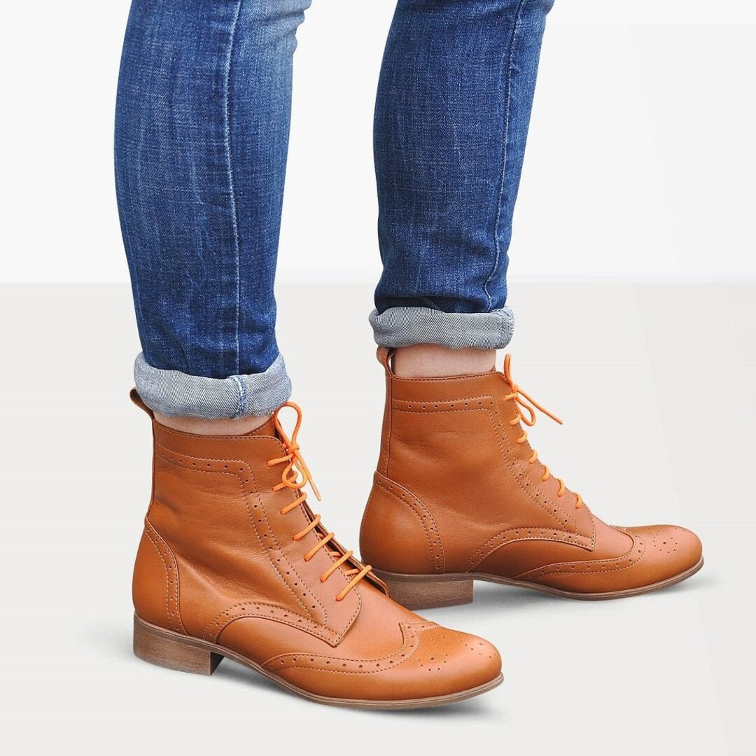 Russel Brogue Boots Women Lace-up 