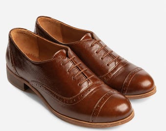 Boggart: Zapatos Oxford Brogue de cuero marrón hechos a mano para mujer – Zapatos de vestir con cordones, personalizables