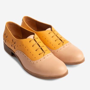 Venice - Women&#39;s oxfords shoes in pastel rose and lucuma yellow leather, handcrafted shoes with leather soles, customizable