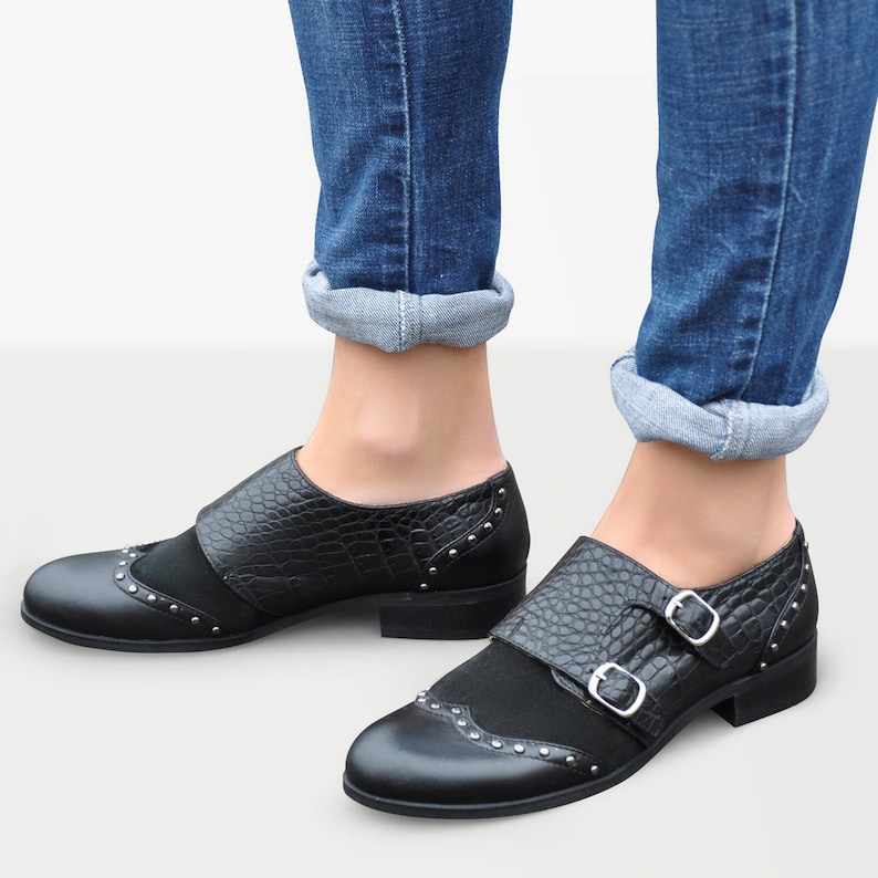Women's dress shoes