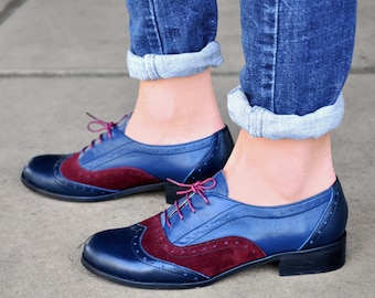 Lenox : chaussures richelieu en cuir pour femmes - richelieus en cuir bleu marine et bordeaux, style vestimentaire à lacets, fabriqués à la main et personnalisables