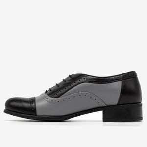 Women's gray lace up flats