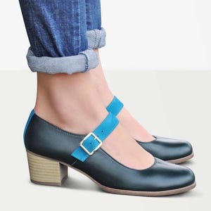Ladies dark green shoes