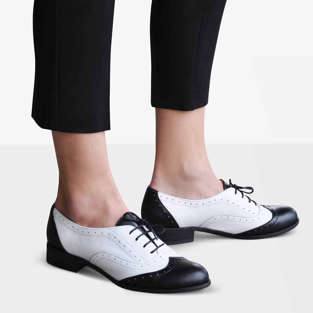 Lenox Spectator Shoes Womens Oxfords Brogue Shoes Vintage Shoes