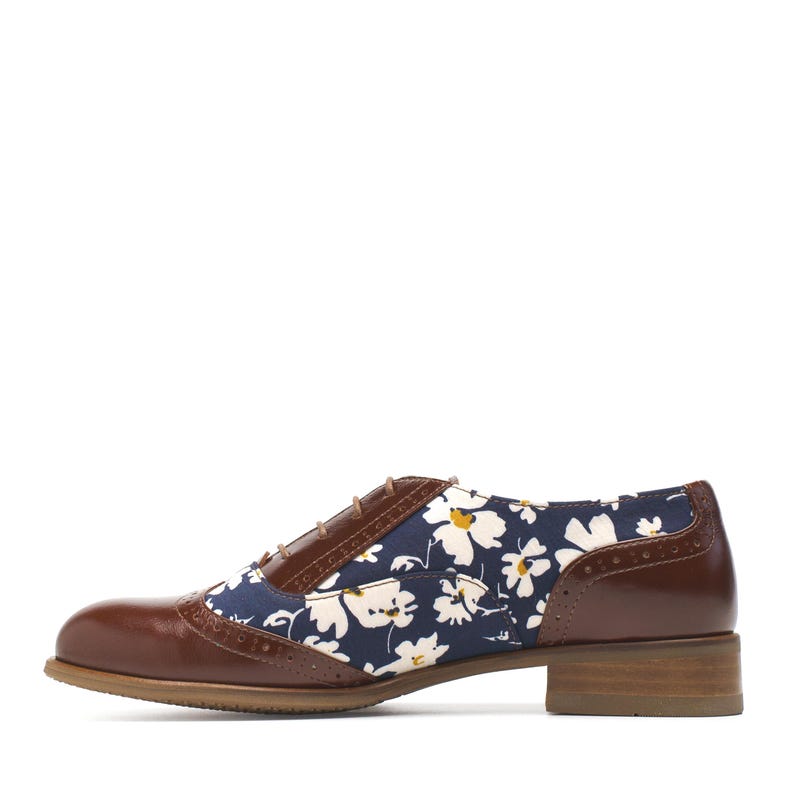 Women's brown leather and daisy canvas shoes
