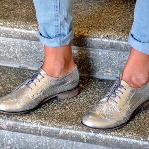 Croc embossed leather shoes for women