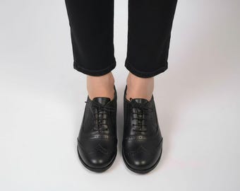 Leeds: Women's Black Leather & Grey Tweed Handmade Oxford Brogues - Lace-Up Shoes