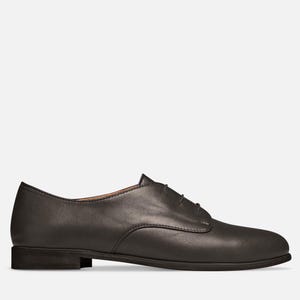 Clair - Women&#39;s black leather shoes, minimalist lace-up shoes with elegant soles, fully handcrafted and customizable