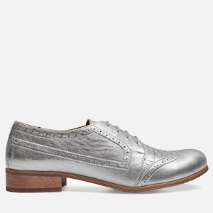 Hendricks: Zapatos planos Oxford de piel plateada con relieve de cocodrilo para mujer, zapatos Derby con cordones hechos a mano. imagen 7