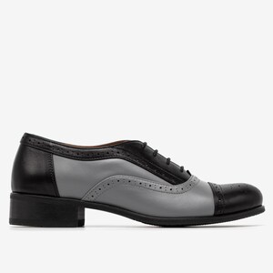 Formal dress shoes with flat heels