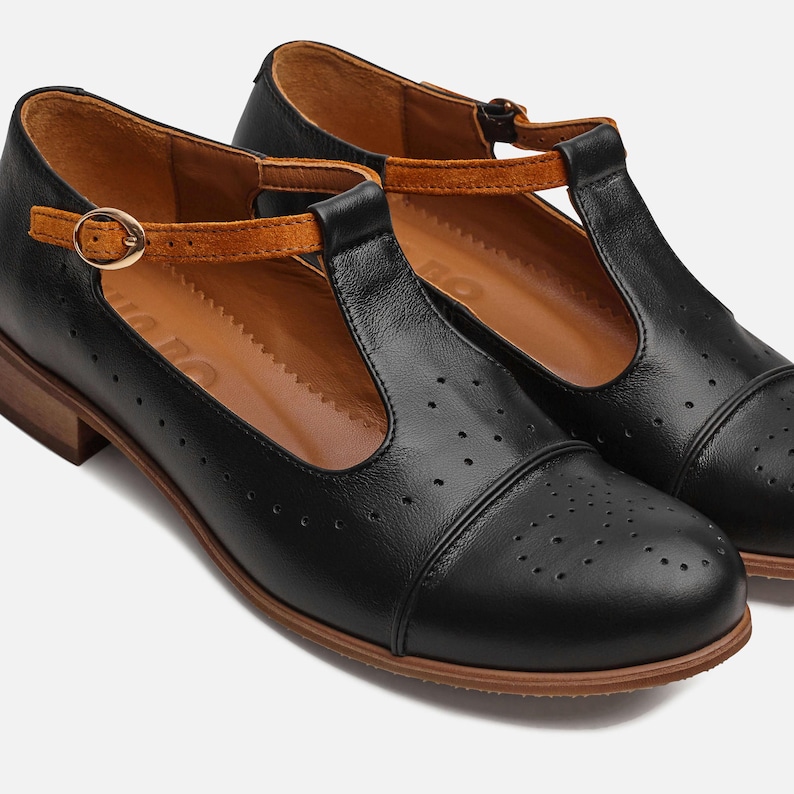 Women's black dress shoes