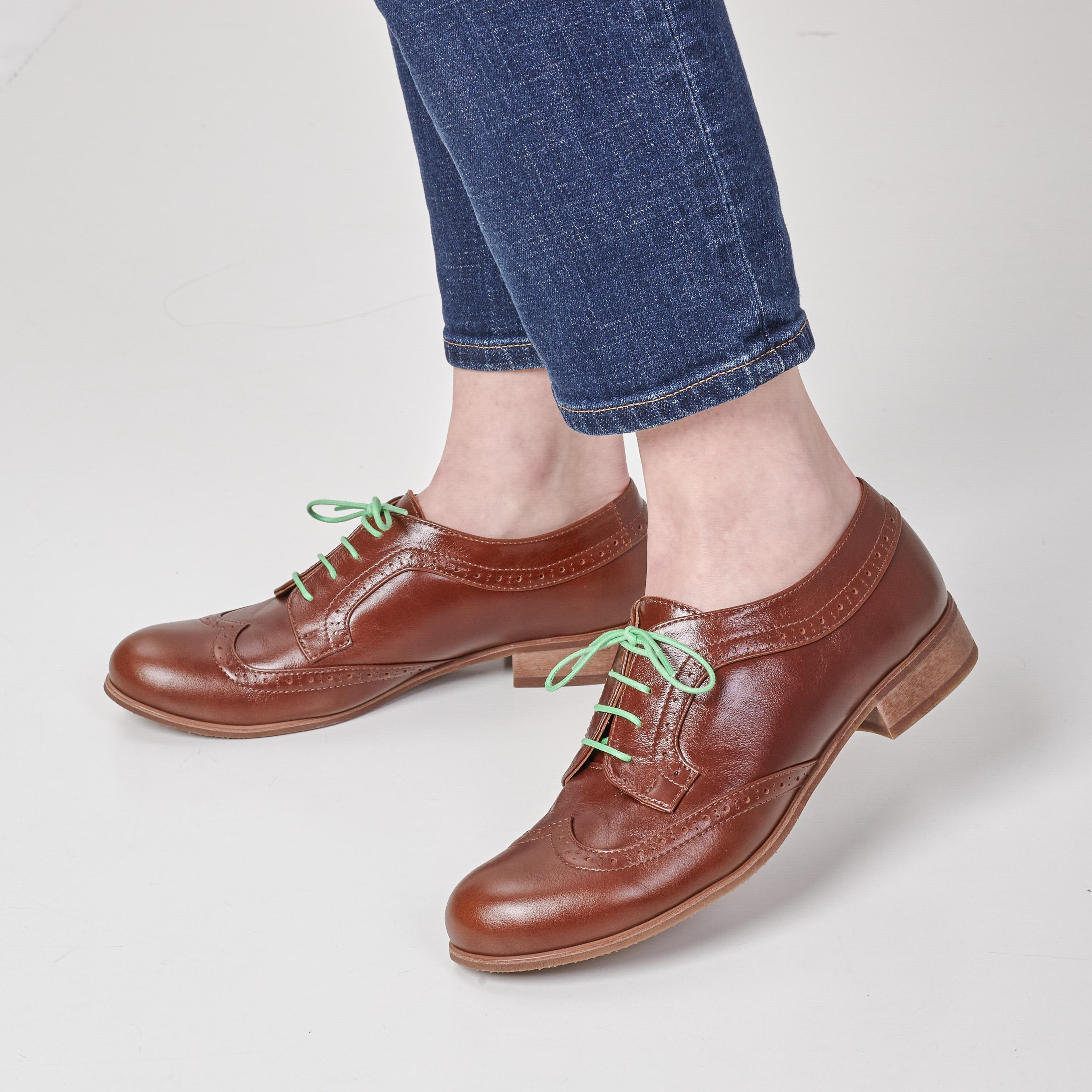 Astoria - Richelieus pour femmes en cuir marron cognac, richelieus à lacets d'inspiration vintage, chaussures de ville classiques fabriquées à la main et personnalisables