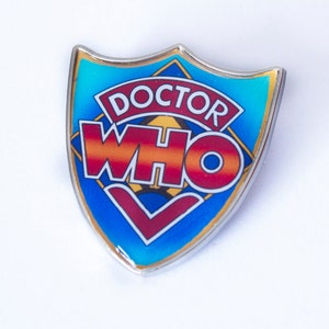 Retro 1970's/80s Dr Who Shield Pin Badge