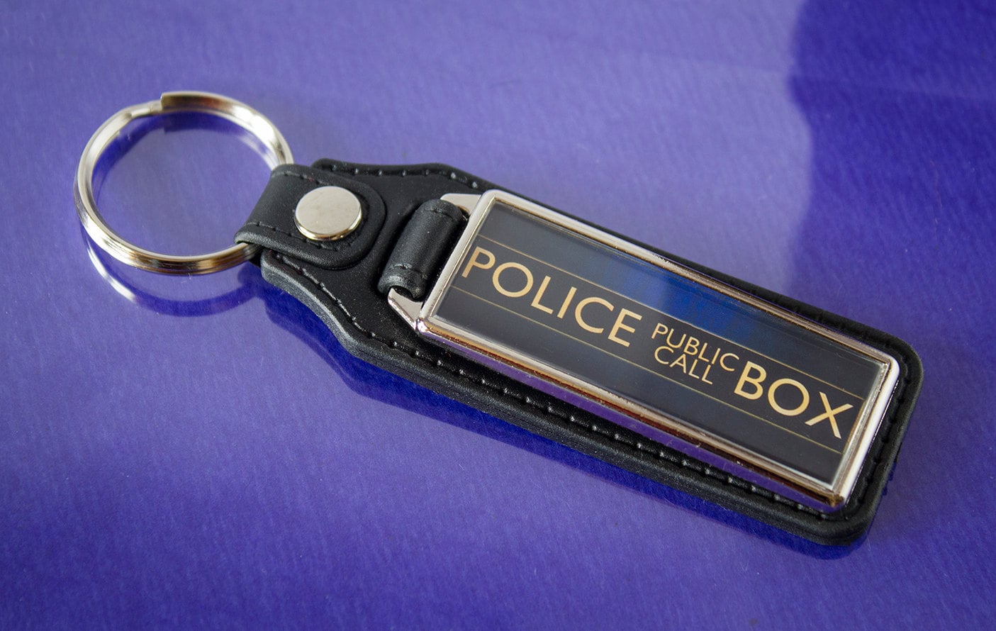 Dr Who TARDIS Police Box Medallion Keyring - Etsy