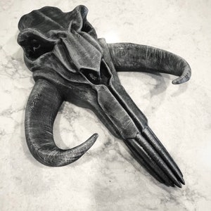 Mandalorian Mythosaur Skull Inspired Wall Mountable Decor. Great Gift for Geeks!