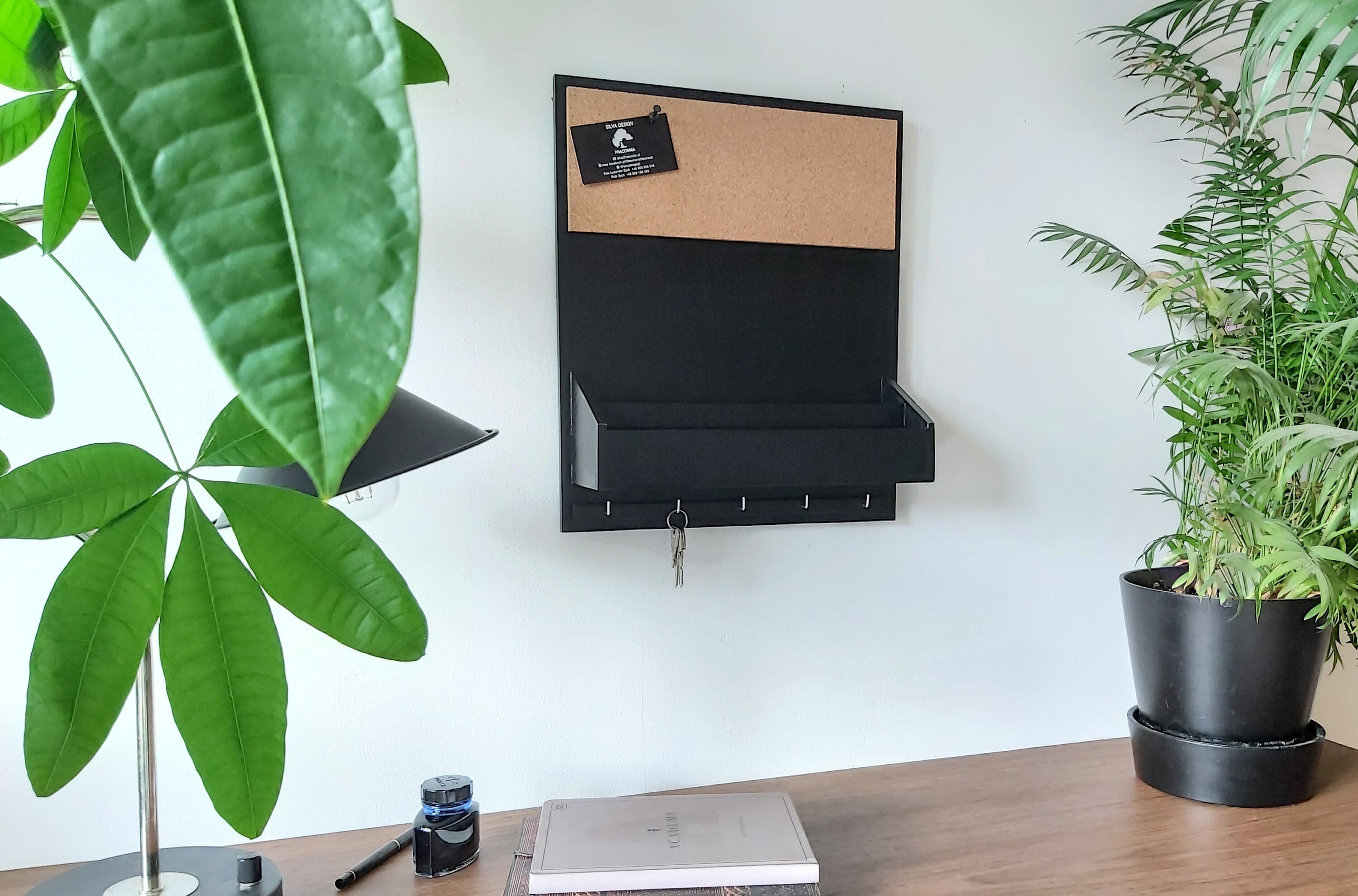 Black Wooden Wall Organizer: A4 Cork Board with Key Hooks - Etsy 日本