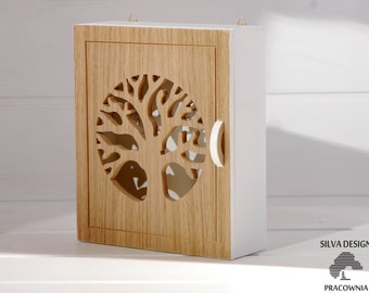 Wooden box for keys - oak tree - white