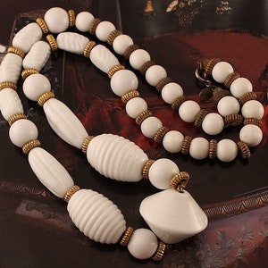 Vintage 1970s Dubaux French Milk Glass High Fashion Couture Beaded Necklace
