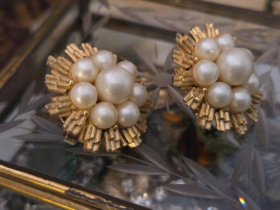 Crown Trifari Pearl Earrings Atomic Design Textured Gold Tone View 2