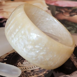 Wide Retro Statement Acrylic Bangle Bracelet Pearlescent Off White Cream Color