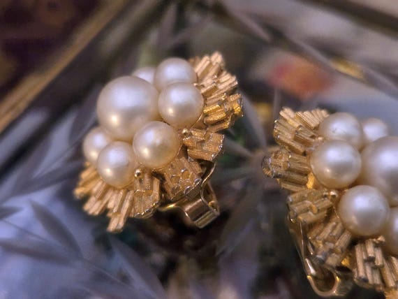 Crown Trifari Pearl Earrings Atomic Design Textured Gold Tone View 3