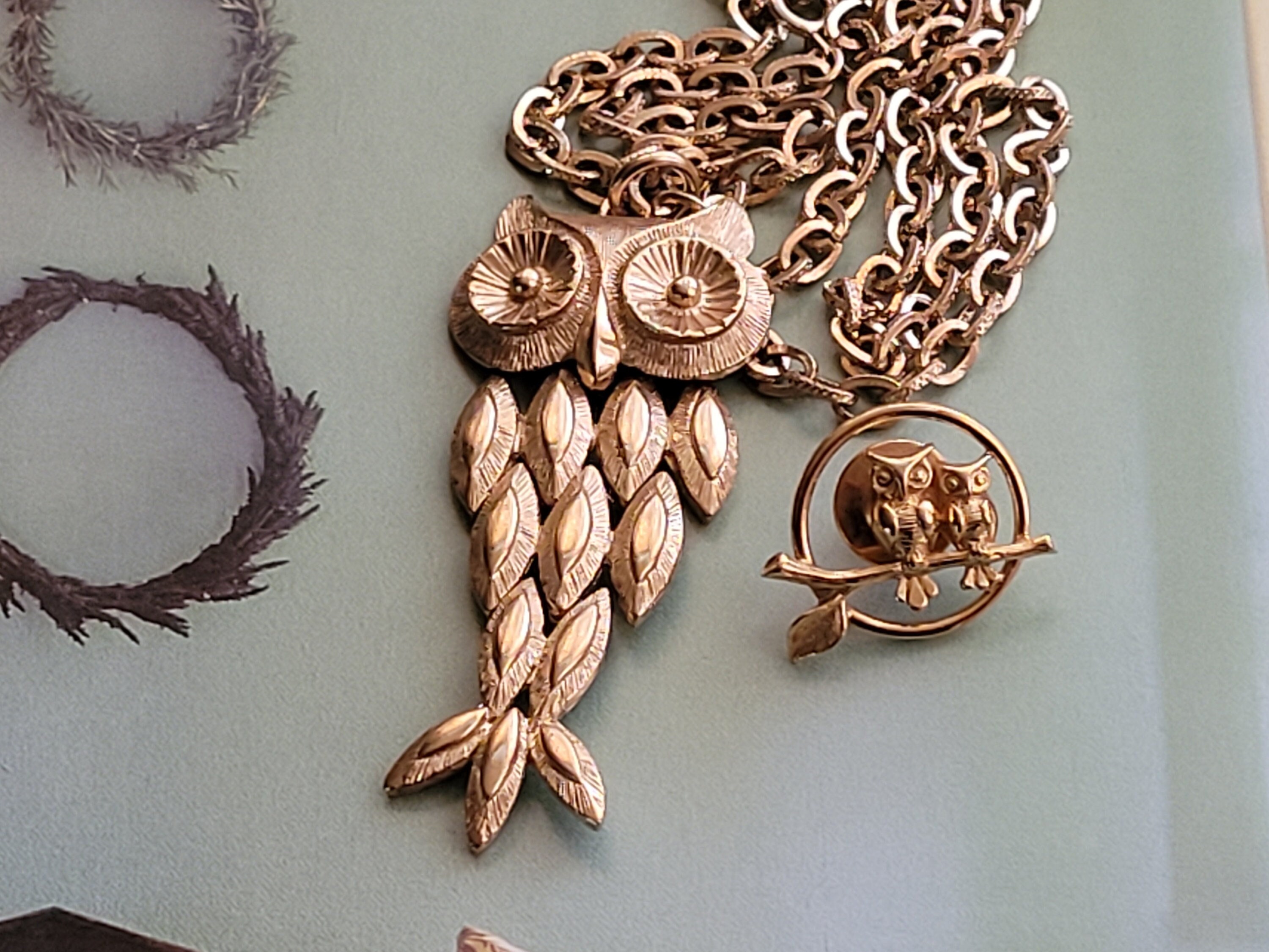 Vintage Avon Goldtone Owl Pendant Necklace & Lapel Pin Set