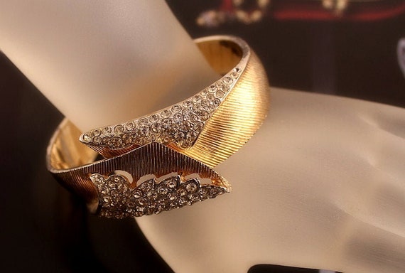 Corocraft 1960s Bypass Bracelet, Pat Pending | Vin