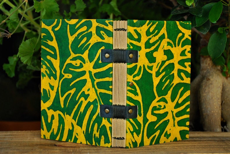 Carnet de voyage organique et végétal avec son duo de verts, papier kraft 120g ou ivoire 80g, choix 2 couleurs, cadeau de Noël original image 3