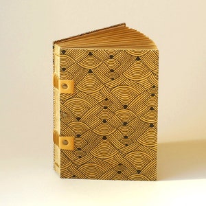 Travel notebook with caramel and black or ivory and black geometric patterns, this handmade notebook is made up of 120 pages of kraft paper image 2