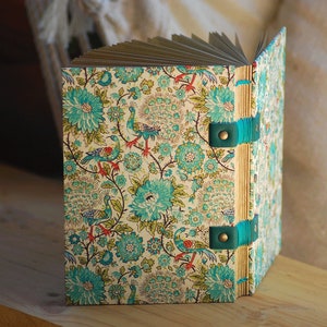 Très beau carnet de voyage sur ton turquoise au format A6, cadeau de Noël, journal intime pour femme reliure copte
